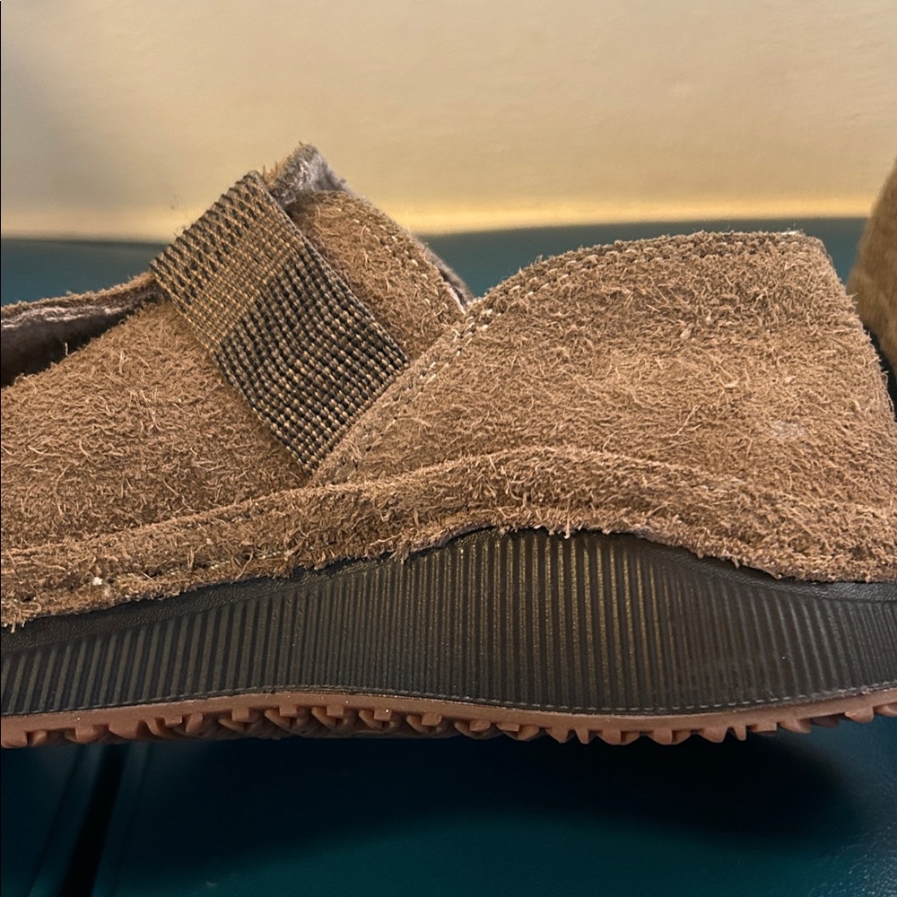Chaco Women's Paonia Clog- Teak- Suede - Picture 16 of 16